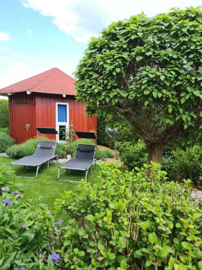 Ferienwohnung Toni Mit Balkon Und Garten Pemfling Exterior photo
